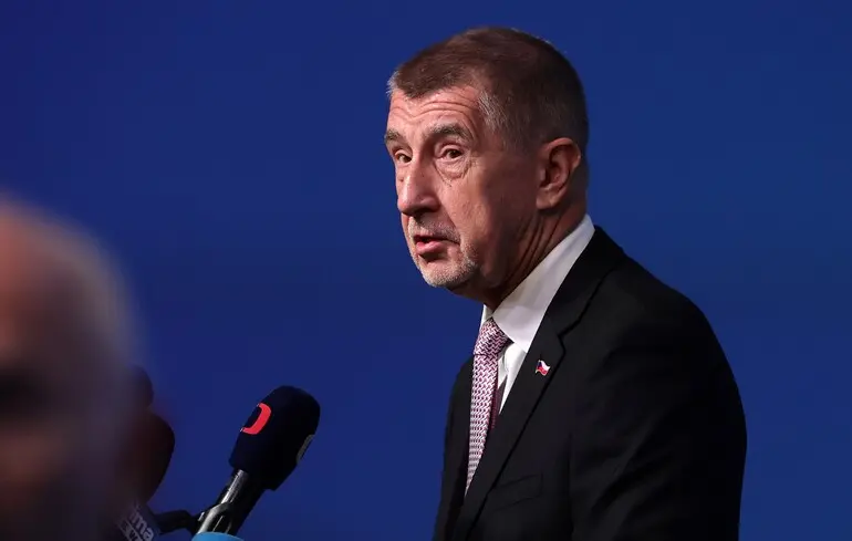 Прем'єр Чехії Бабіш заявив, що Прага не приєднається до пакета НАТО на €70 млрд для України