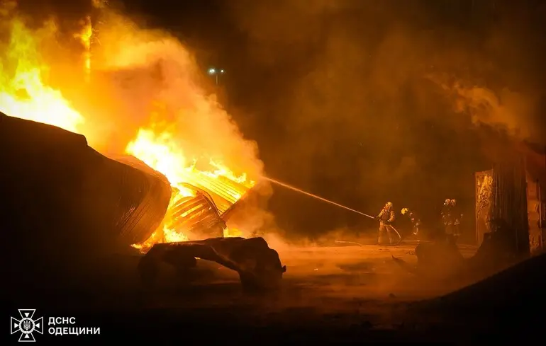 Росія атакувала крилатими ракетами порт на Одещині: загинув докер-механізатор