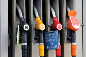 Бензин стал главным фактором инфляции в России — Bloomberg