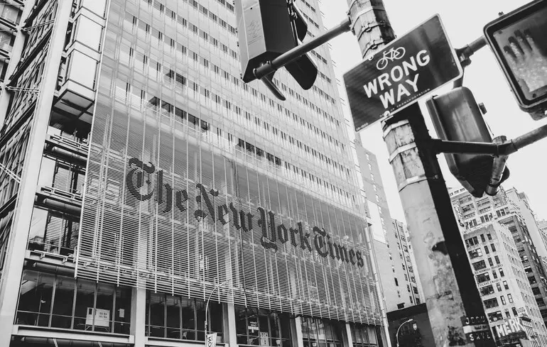 У США журналістів NYT викликали до суду через статті про президентський літак
