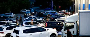 «Дисципліна» на АЗС: ЗМІ розповіли, як російських вчителів відправляють заспокоювати водіїв на заправках