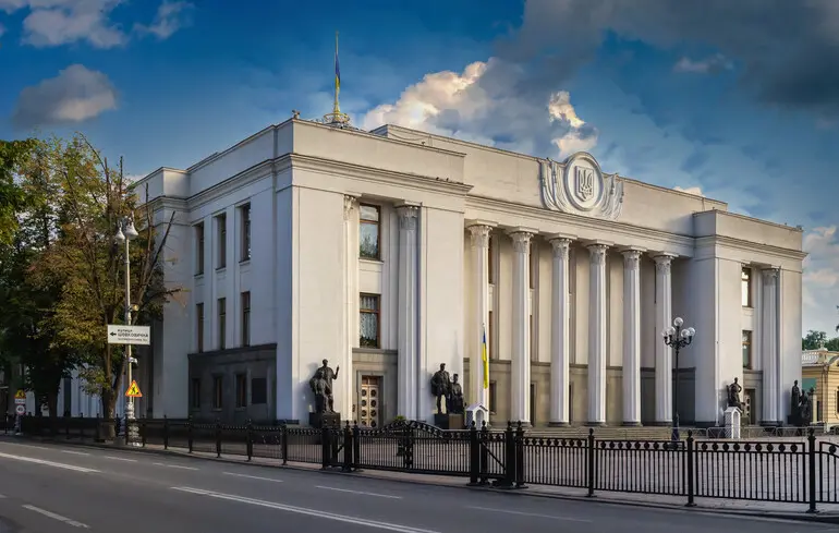 В Україні вдвадцяте продовжили воєнний стан