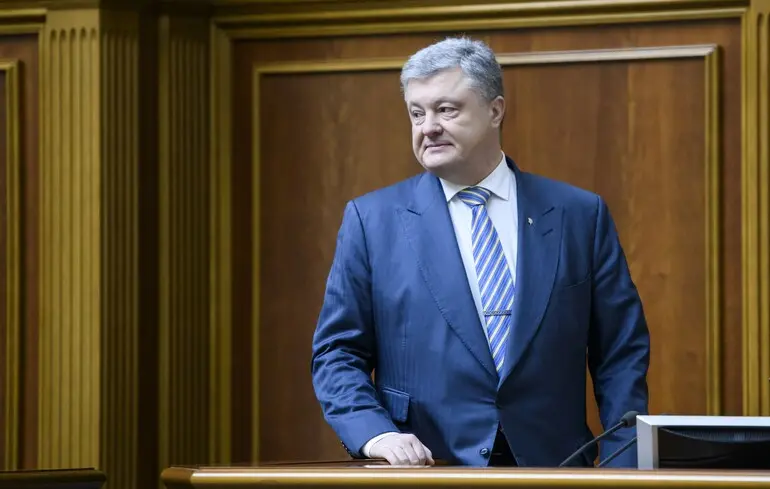 Порошенко: половина уряду Свириденко повинна сидіти у в'язниці, а не намагатися сховатися за відставкою