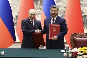 WSJ: Путин был образцом для подражания для Си, но война против Украины превратила его в младшего партнера