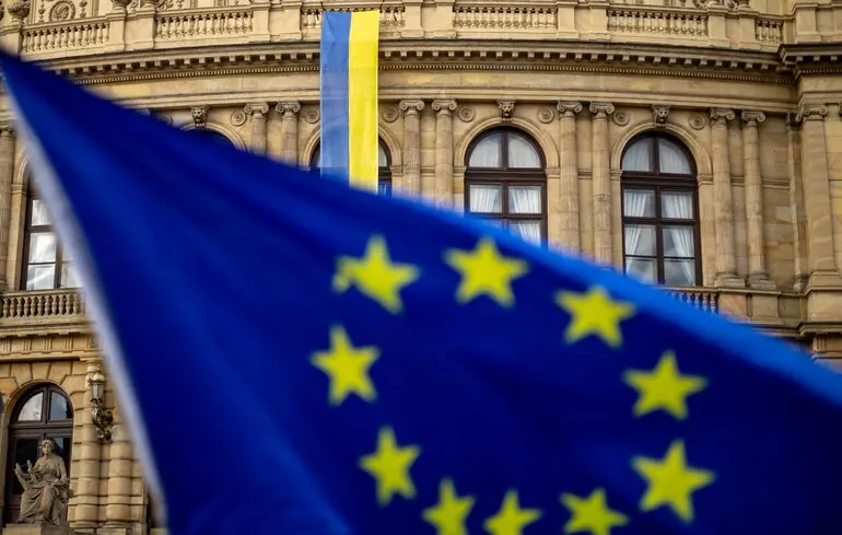 Дев'ять країн закликали ЄС припинити фінансування МОК через повернення росіян