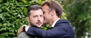 Від «макронити» до міцних обіймів: Le Monde розкрило деталі особистих відносин Макрона і Зеленського