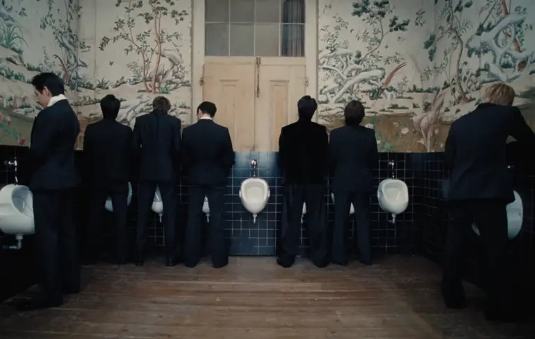 Кадр из тизера к песне «Normal» группы BTS.