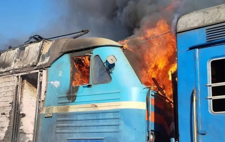 У Запорізькій області російський дрон атакував пасажирський поїзд: поранено провідницю