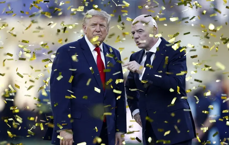 Нагородження Іспанії на ЧС-2026: Трамп виніс трофей і не хотів сходити з п’єдесталу