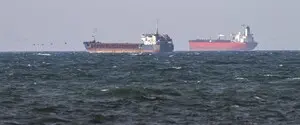 FT: Казахстан приостановил экспорт нефти через Чёрное море
