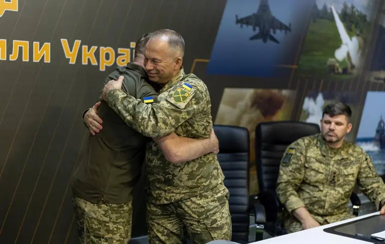 Сирський передав командування ЗСУ Драпатому