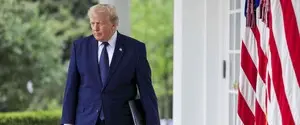 После двух недель атак Трамп приостановил удары по Ирану — Axios