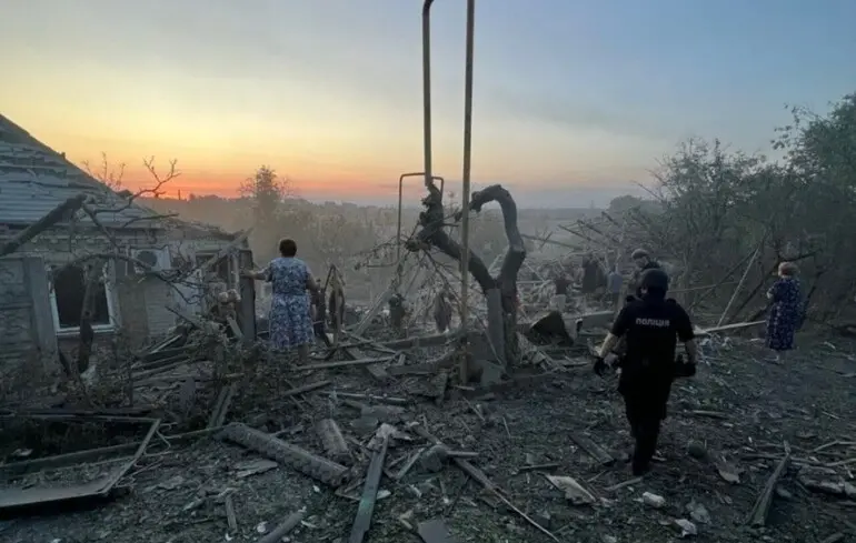 Окупанти вдарили КАБ і дронами по Запоріжжю: зруйновано будинок, є загиблий 