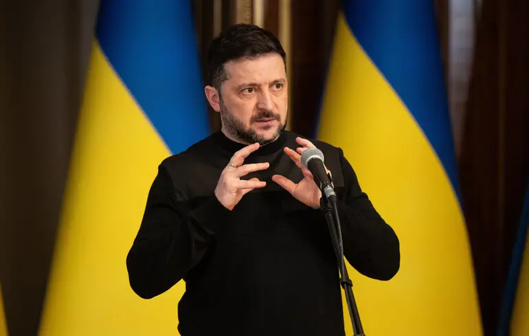 Президент Украины Владимир Зеленский выступает перед прессой в Киеве, 3 марта 2026 года