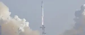 Контракт на 1,6 млрд долларов: SpaceX получила заказ от США на 18 запусков Falcon 9 — Reuters