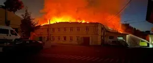 Оккупанты дважды ударили по территории «Киевмедспецтранса»: пять «скорых» полностью сгорели
