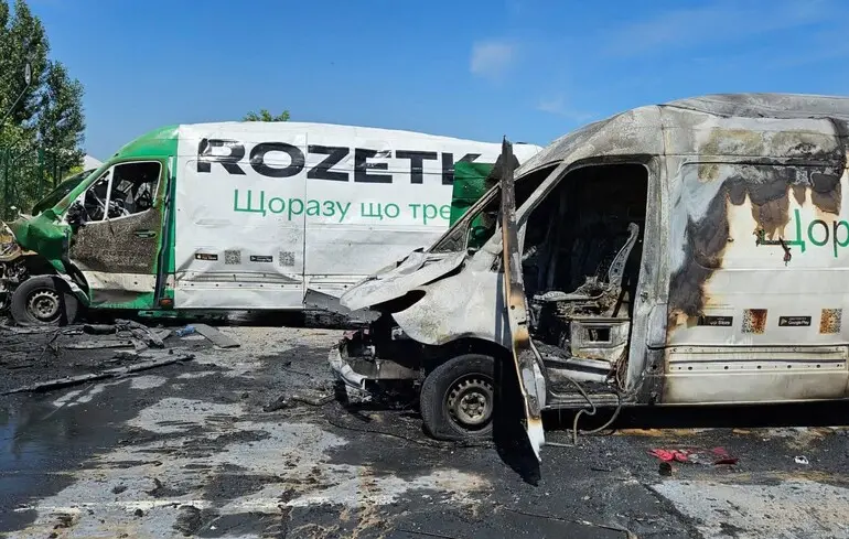 Росіяни вдарили по складу Rozetka: один чоловік загинув
