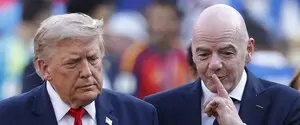 Инфантино надеется на Трампа в борьбе за сохранение поста главы ФИФА — СМИ