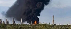«Минус» Сызранский НПЗ: украинские дроны ударили по предприятию в РФ, вспыхнул пожар