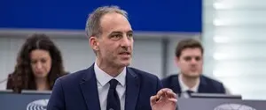 Французский политик заявил об операции ГРУ по дискредитации