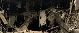 В Киеве и области россияне повредили отделение «Новой почты», уничтожили «Эпицентр» и склад Rozetka: фото и видео