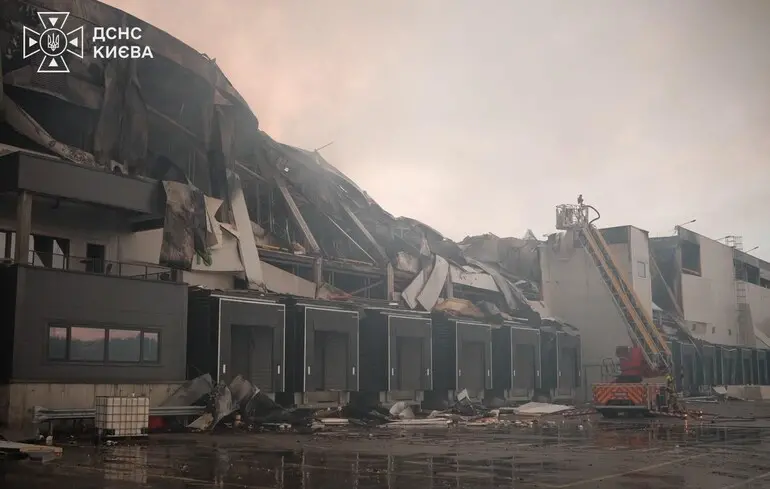 В Киеве один человек погиб, еще десятки пострадали: фото и видео последствий атаки