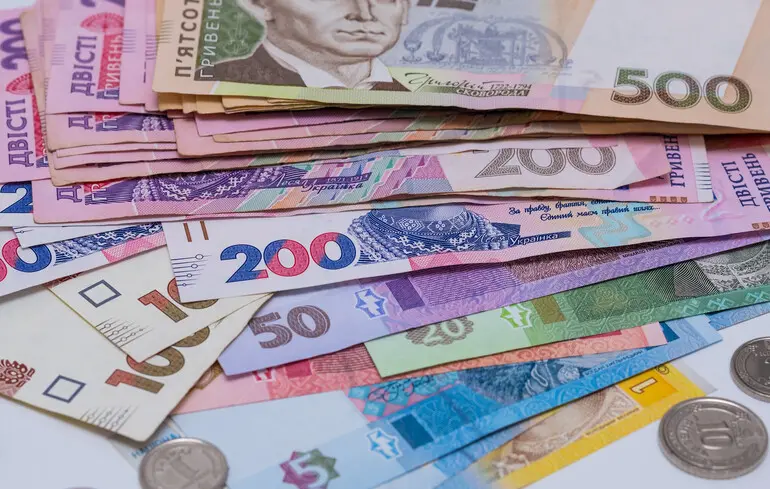 Мінімальна зарплата відстає від середньої: уряд планує змінити підхід
