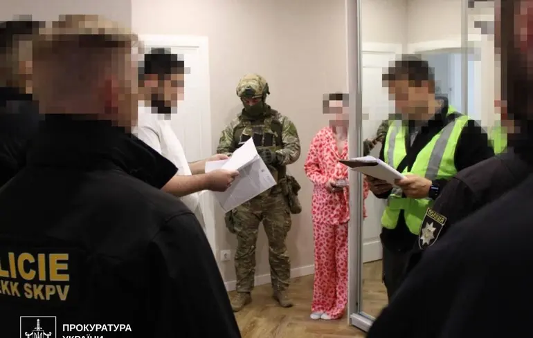 Працівники українського call-центру ошукали громадян Чехії на 8,4 млн грн