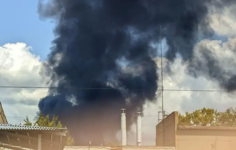 За 1300 км від кордону: українські дрони атакували НПЗ «Башнефть-Новойл» в Уфі