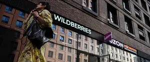«Почта России» вместо уничтоженных складов: РФ ищет спасение для продавцов Wildberries после атак дронов