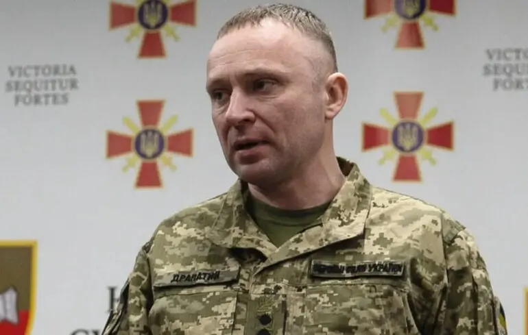 Новому головнокомандувачу довіряють 56% українців: як змінилася довіра до політиків у серпні