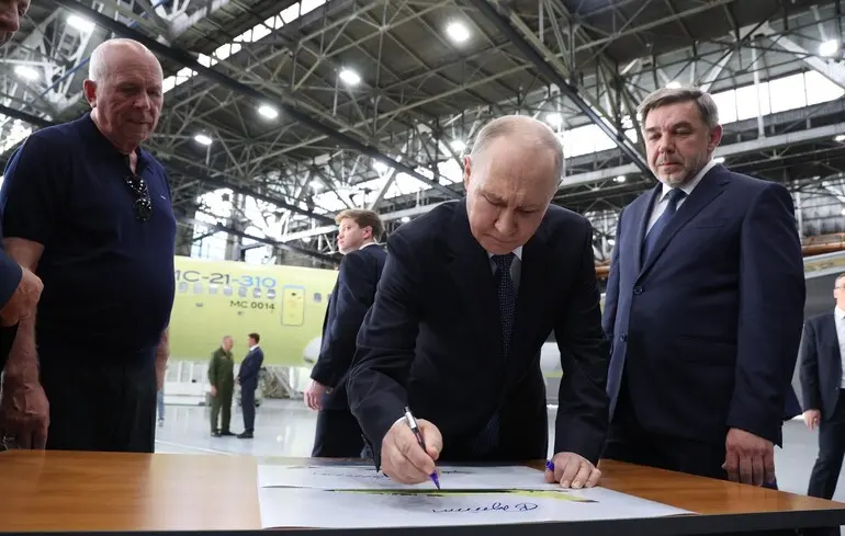 Путін уникає поїздок до європейської частини Росії, куди долітають українські дрони — росЗМІ
