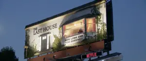 Netflix разместил мужчину на рекламном щите в Лос-Анджелесе: компания рекламирует новый фильм