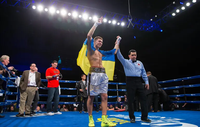 Відомий український боксер переміг у титульному поєдинку
