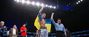Известный украинский боксер победил в титульном поединке