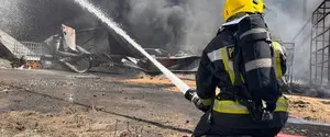 В Ровенской области пожар на предприятии привел к загрязнению воздуха
