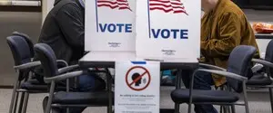 Неожиданные результаты недавних праймериз в США ставят под сомнение прогнозы относительно промежуточных выборов — FT