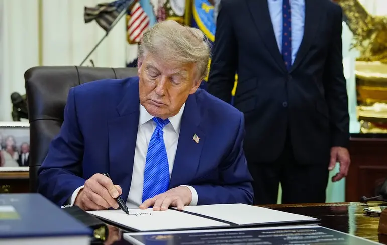 Трамп залучає приватний сектор для посилення кібернаступального потенціалу США — Bloomberg