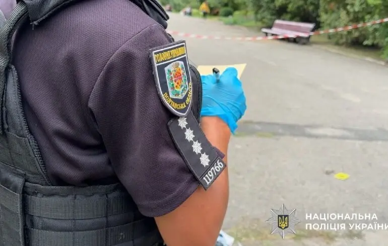 У Лубнах чоловік відкрив стрілянину по поліцейських: є поранений