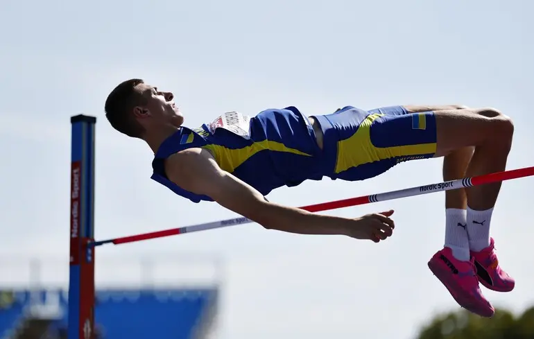 Український легкоатлет Дорощук завоював срібло на чемпіонаті Європи-2026