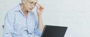 Пенсионеров за рубежом могут лишить выплат: названы причины