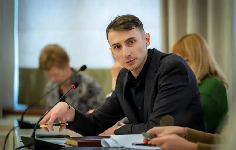 Директор Державного експертного центру МОЗ Едем Адаманов: «Просто пофіксити систему на рівні прізвищ — не працює»
