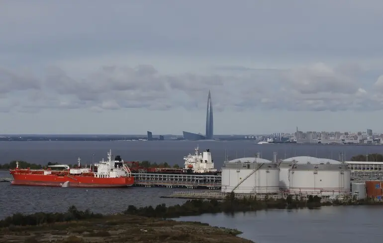 Морской экспорт нефти из России упал до самого низкого уровня с конца апреля — Bloomberg