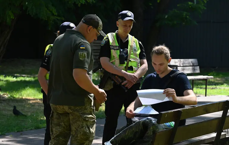 "Бусифікації" кінець? Уряд розробив термінову реформу ТЦК із цифровізацією і рекрутингом — депутатка