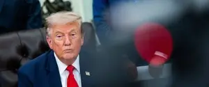 Трамп отложил введение 50-процентных пошлин против Канады