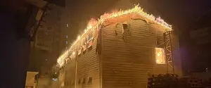 Разрушенные этажи и горящие склады: ГСЧС опубликовала первые фото и видео с мест попаданий в Киеве