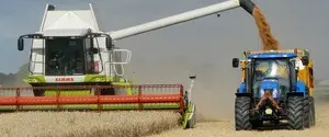 Аграрный экспорт Украины сократился из-за атак РФ: зерно вывозят лишь в объеме 20% от потребности