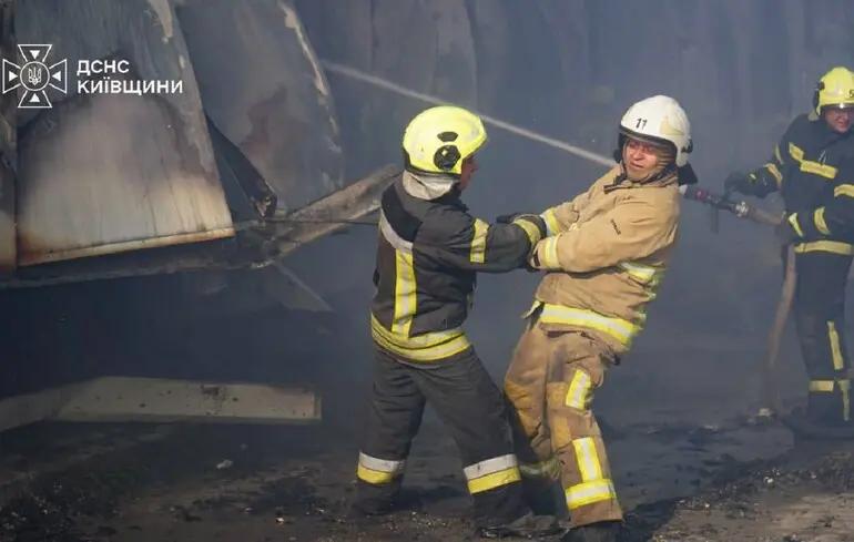 Вночі Росія знову вдарила по складах супермаркетів «Фора»