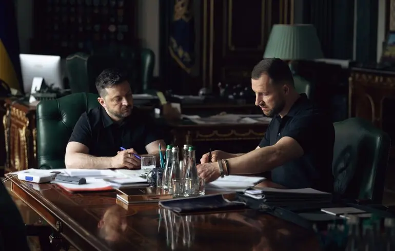 Зеленський доручив Хмарі перевірити західну допомогу: чому зараз