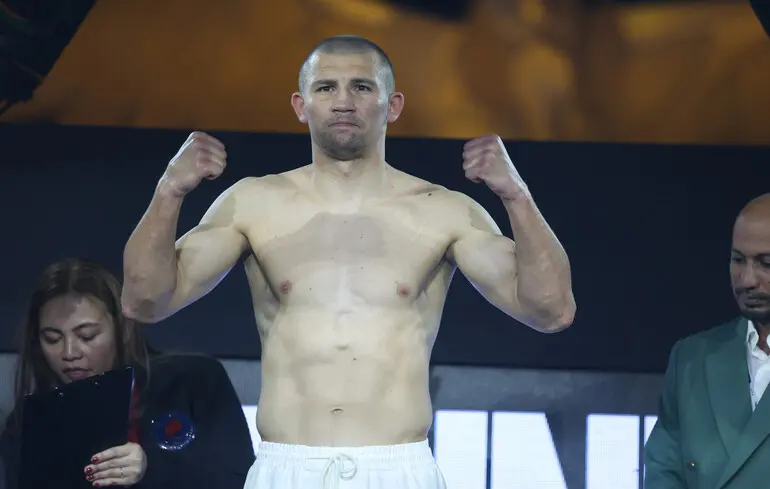 Український олімпійський чемпіон Хижняк здобув свій перший титул на професійному рингу